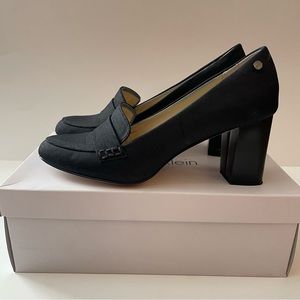 CALVIN KLEIN Women’s Onada Nubuck Heel